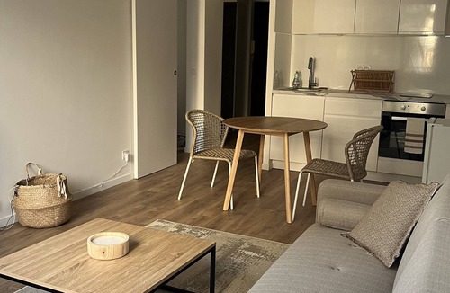 Mantega Apartment | One Bedroom Apartment Nice - Zen and Cozy