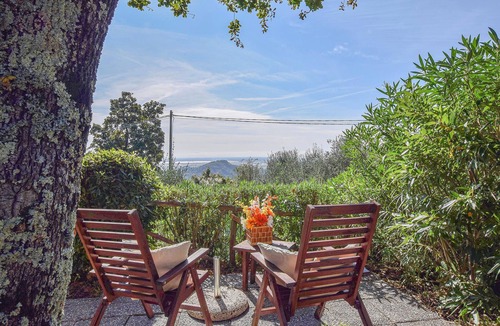 Corsanico-Bargecchia House | Overlooking the sea, this beautiful vacation home with pool welcomes you.