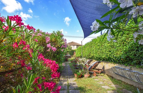 Corsanico-Bargecchia House | Overlooking the sea, this beautiful vacation home with pool welcomes you.