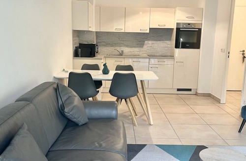 Prado - Republique Condo | Oxford 1 bedroom apartment in a brand new building with a pool