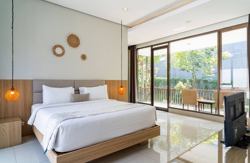 Bandung Villa | Oyama City View 4BR Villa with a Heated Pool
