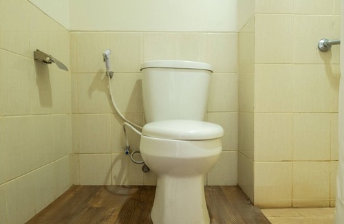 Cileunyi Hotel | OYO 1405 Easton Park Residence