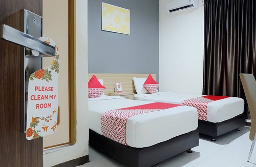 Muara Bungo Hotel | OYO 1474 Hotel Fayadh