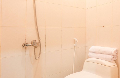 Kebon Kacang Hotel | OYO 150 Harmoni Residence