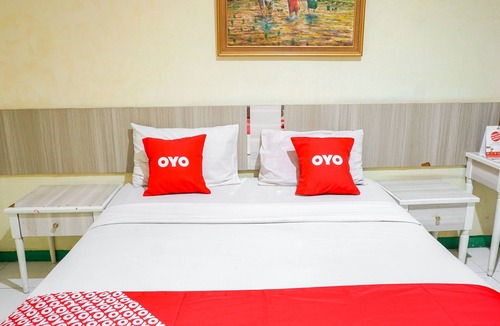 Bandung Hotel | OYO 2085 Chrysanta Hotel