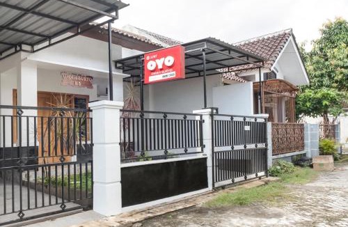 Central Yogyakarta Hotel | OYO 3267 Omah Suryo