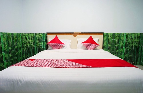 Balikpapan House | OYO 754 Nur Aziziah Guest House Syariah