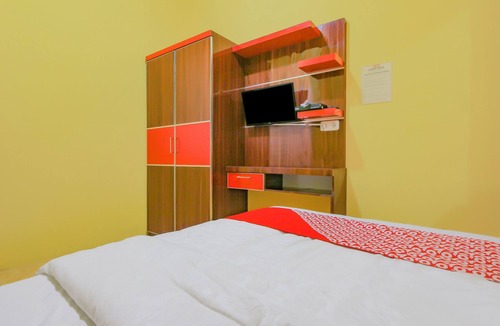 Prabumulih Hotel | OYO 90216 Kost Sanny
