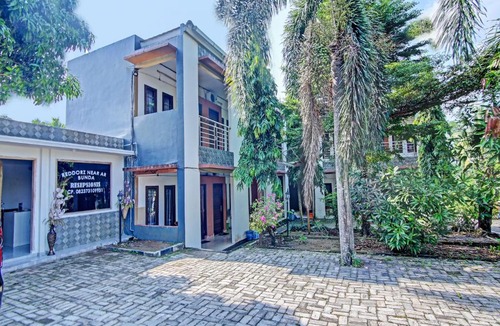 Prabumulih Hotel | OYO 90476 Iksan Homestay Syariah