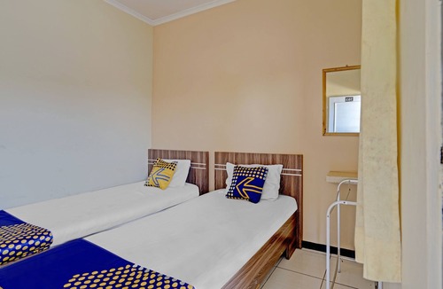 Hargomulyo Hotel | OYO 90622 Hotel Galaksi