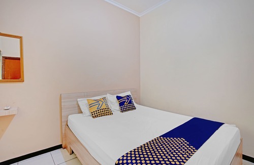 Hargomulyo Hotel | OYO 90622 Hotel Galaksi