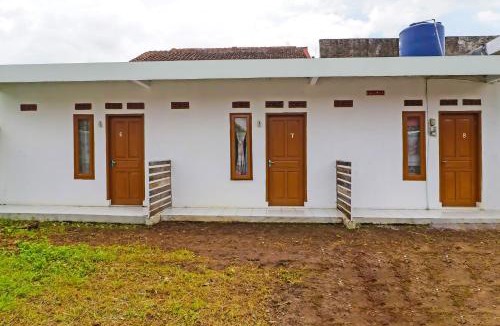 Garut Hotel | OYO 90809 Homestay Black Pink Merah Jambu Syariah