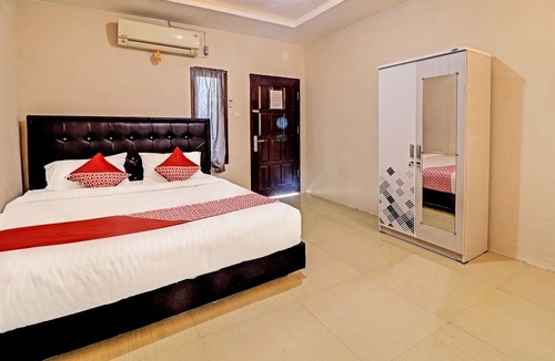 Jambi Hotel | OYO 91022 STeZe Homestay Syariah