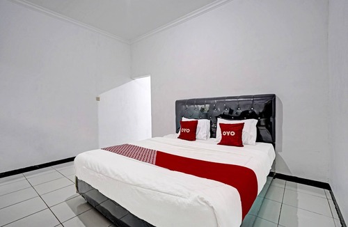 Pameungpeuk Hotel | OYO 91334 Permata Papua Guest House