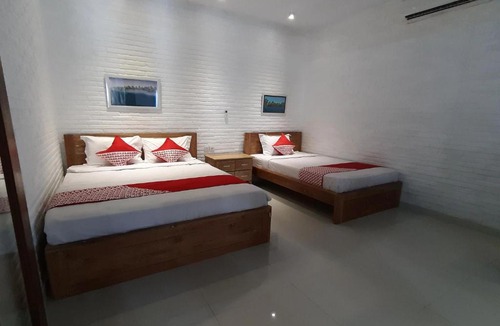 Pekutatan Hotel | OYO 915 Villa Sari
