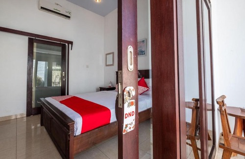 Pekutatan Hotel | OYO 915 Villa Sari