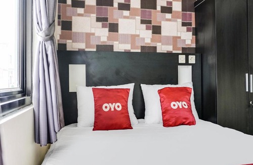 Karawang Hotel | OYO 91646 fio colombus residence