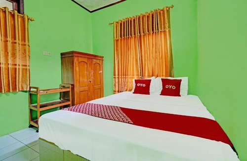 West Cirebon Hotel | OYO 92062 Pondok Aurel Wahidin