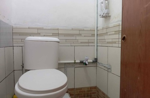 Rajabasa Hotel | OYO 93631 Eltsania Exclusive Homestay Syariah