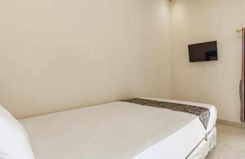 Tegallengah Hotel | OYO 94152 Pondok Wisata Alan Dinah