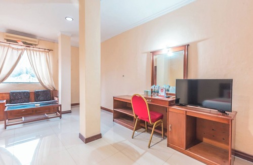 Cibinong Hotel | OYO 94759 Hotel Taman Cibinong