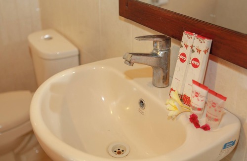 Depok Hotel | OYO 94837 Apartment Ekki Tower