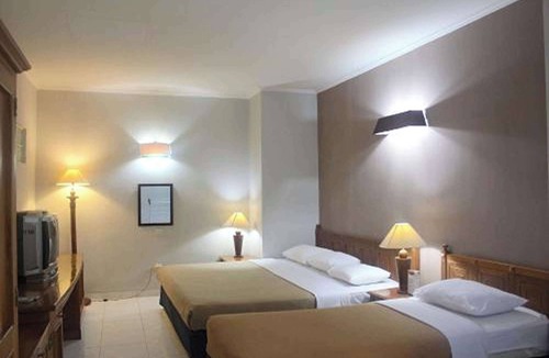 Kejajar Hotel | OYO 94841 Alodia Homestay Family
