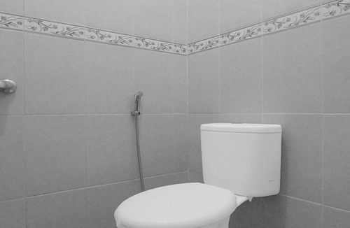 Surakarta Hotel | OYO 94919 Nay Guesthouse Dan Kost