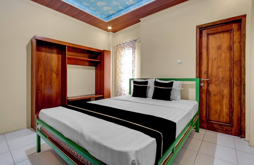 Magelang Hotel | OYO 95019 Jeppi Homestay