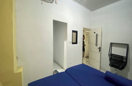 Tembalang Hotel | OYO 95038 Khanza Stay