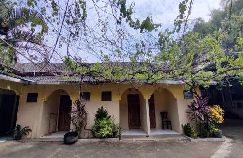 Banaran Hotel | OYO 95108 Nareswari Homestay Syariah