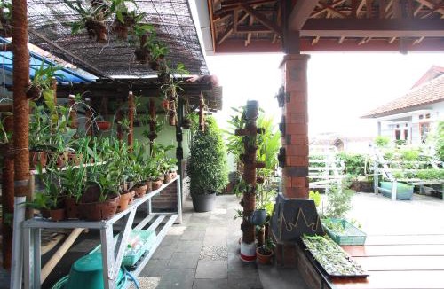 Banaran Hotel | OYO 95108 Nareswari Homestay Syariah