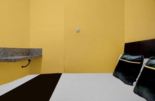 Dinoyo Hotel | OYO 95235 Griya Manisa Homestay Syariah