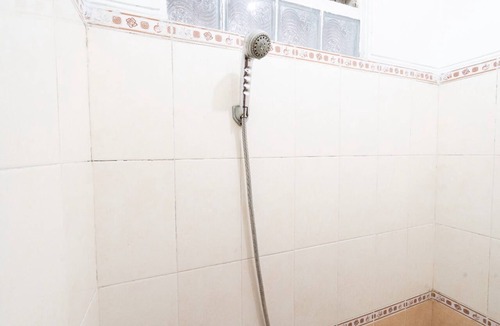 Kuningan Hotel | OYO Life 2884 Wisma Jatnika Syariah