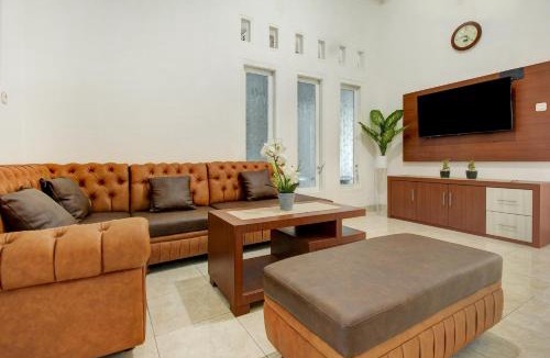 Sukarami Hotel | OYO Life 3415 Penginapan Wimane