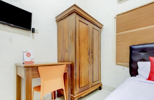 Palembang Hotel | OYO Life 3606 Kost Kartini Syariah
