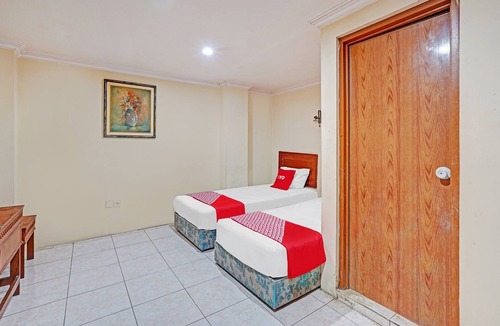 Ampel Hotel | OYO Life 90380 Andalus Hotel Syariah