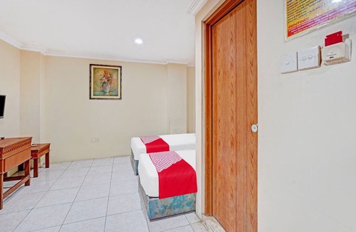 Ampel Hotel | OYO Life 90380 Andalus Hotel Syariah