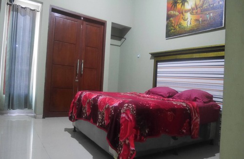 Tretes Hotel | OYO Life 90646 Villa Karsinem Pasuruan
