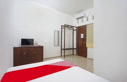 Waru Hotel | OYO Life 91670 Mannsur Homestay Syariah