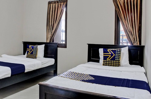Tanjung Karang Hotel | OYO Life 92509 Maulana Guest House Simpur