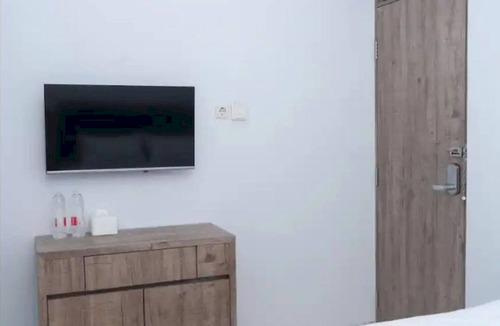 Cimone Hotel | OYO Life 92878 Kost Padma Syariah