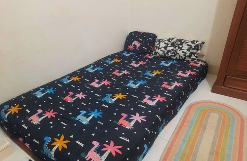 Karawang Hotel | OYO Life 93160 Kost Jenny Karawang