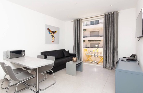 Cannes City Centre Apartment | Palais Miramar Croisette 1 bedroom