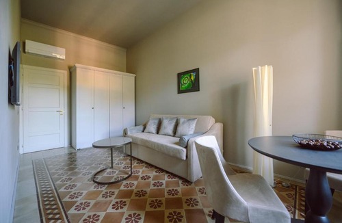 Lucca Historical Center Bed & Breakfast | Palazzo Froussard B&B and Living