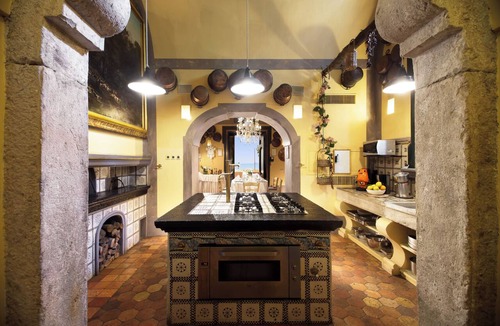 Montepertuso House | Palazzo Santa Croce