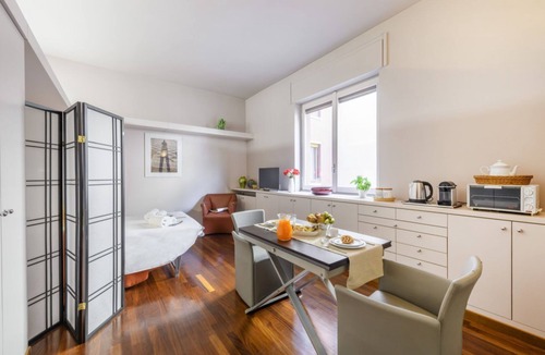 San Marco Apartment | PALERMO, 14 – Garibaldi/Brera Modern Suite