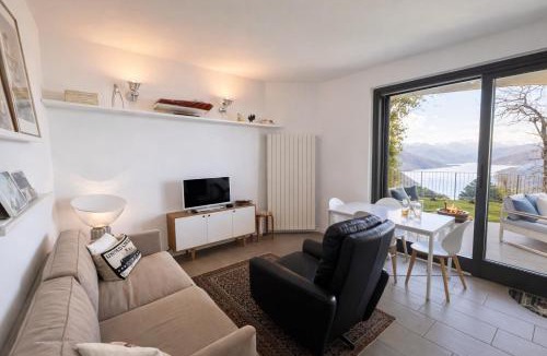 Massino Visconti Apartment | Panoramic Lake View Private Garden & Relaxation