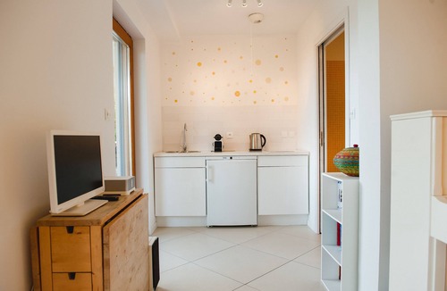 Tourrettes-sur-Loup Villa | Panoramic seaview. Walk to medieval village. 25min to Nice airport.