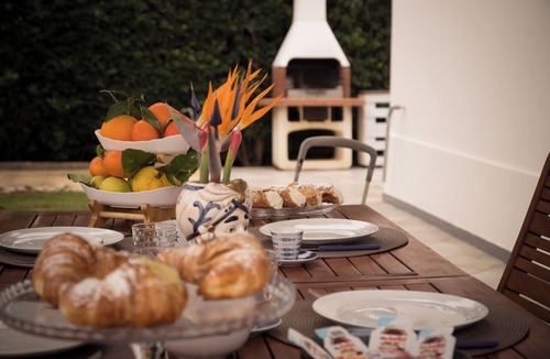 Gallina Villa | PARADISE BEACH, with garden, parking space. 100 mt from the sea. Pets allowed.